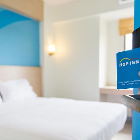 Hop Inn Hotel Makati Avenue Manila Makati City Ngoại thất bức ảnh